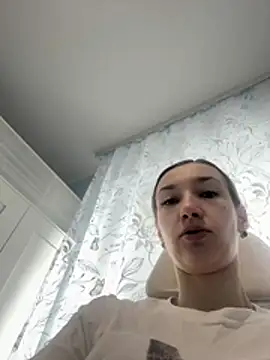 KateRedgar online show from 8, 7, 2026