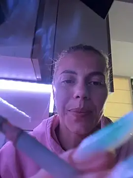 tanyagrey online show from 11, 5, 2026