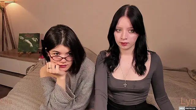 Snapshot of the_cure___ chatting on 27, 12, 2024 the cure online show from 27, 12, 2024