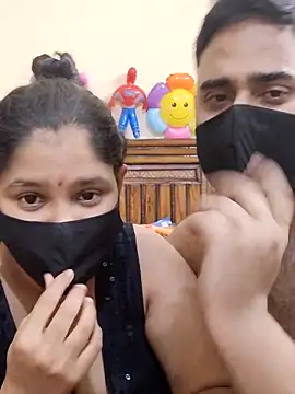 IND COUPLE1 online show from 5, 3, 2025