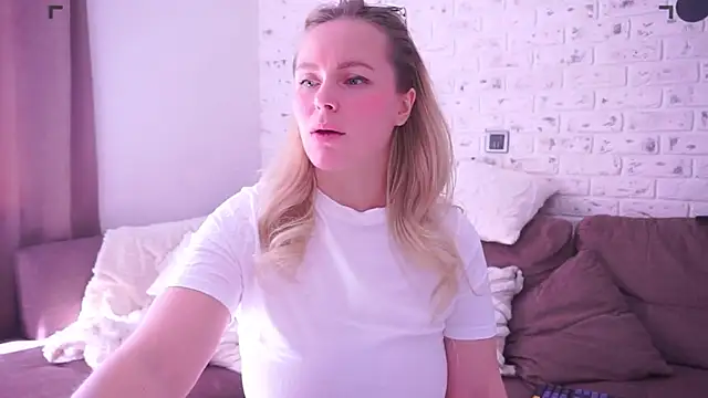 Snapshot of Charming_Daphny chatting on 20, 3, 2025 Charming Daphny online show from 20, 3, 2025