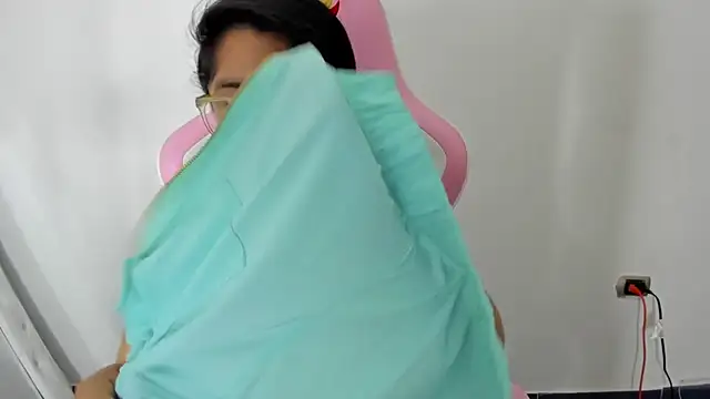 Snapshot of _Angelinaandrade_ chatting on 15, 2, 2025  Angelinaandrade  online show from 15, 2, 2025