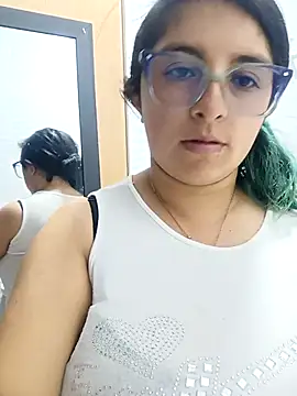 Snapshot of _Angelinaandrade_ chatting on 9, 9, 2025  Angelinaandrade  online show from 9, 9, 2025