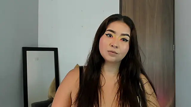 Snapshot of LiahDiaz chatting on 13, 5, 2026 LiahDiaz online show from 13, 5, 2026