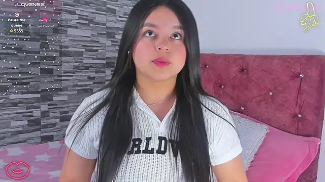 skyhotgirll online show from 3, 10, 2025