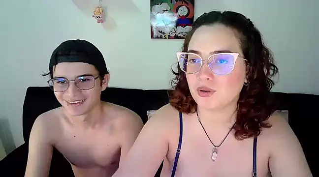 Snapshot of AndrewAnndCherry chatting on 15, 1, 2025 AndrewAnndCherry online show from 15, 1, 2025