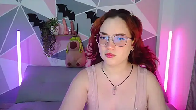 Snapshot of AndrewAnndCherry chatting on 7, 10, 2025 AndrewAnndCherry online show from 7, 10, 2025