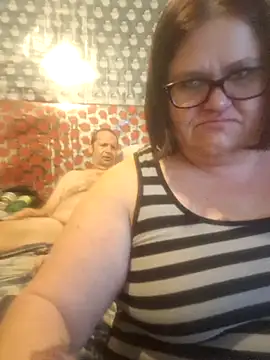 Snapshot of mcv131985 chatting on 16, 12, 2024 mcv131985 online show from 16, 12, 2024