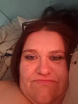 Snapshot of mcv131985 chatting on 29, 12, 2024 mcv131985 online show from 29, 12, 2024