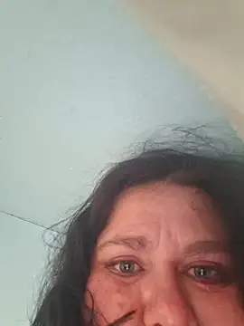 Snapshot of mcv131985 chatting on 11, 1, 2025 mcv131985 online show from 11, 1, 2025