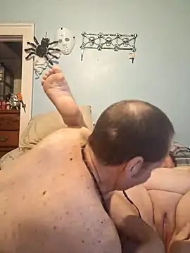 Snapshot of mcv131985 chatting on 3, 2, 2025 mcv131985 online show from 3, 2, 2025