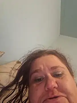 Snapshot of mcv131985 chatting on 4, 2, 2025 mcv131985 online show from 4, 2, 2025