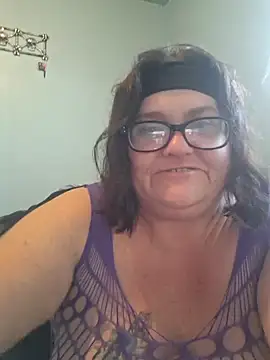 Snapshot of mcv131985 chatting on 5, 2, 2025 mcv131985 online show from 5, 2, 2025