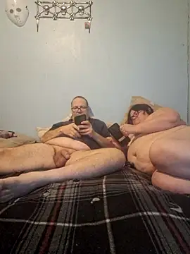 Snapshot of mcv131985 chatting on 12, 3, 2025 mcv131985 online show from 12, 3, 2025