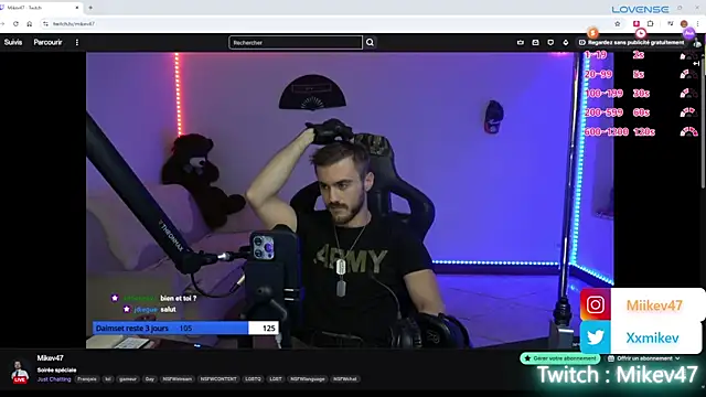 Snapshot of Mikev chatting on 8, 9, 2025 Mikev online show from 8, 9, 2025