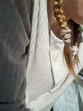 Snapshot of KimySandy chatting on 8, 3, 2025 KimySandy online show from 8, 3, 2025