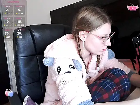 Snapshot of KimySandy chatting on 8, 3, 2025 KimySandy online show from 8, 3, 2025