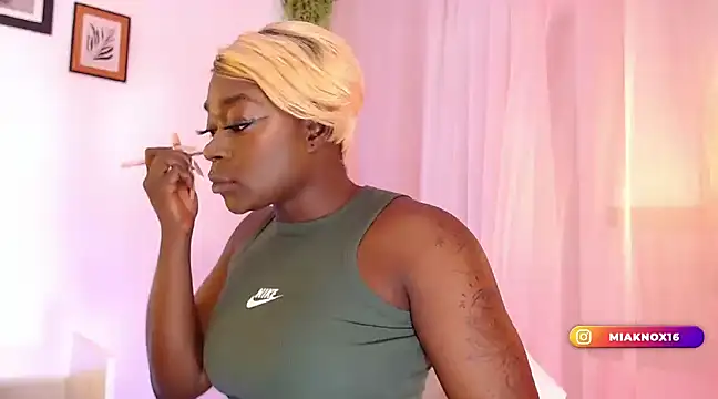 MiaKnox online show from 16, 1, 2025