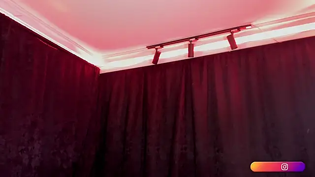 MiaKnox online show from 1, 5, 2026