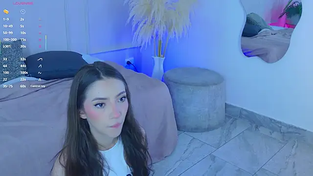 Mariapettit online show from 9, 11, 2025