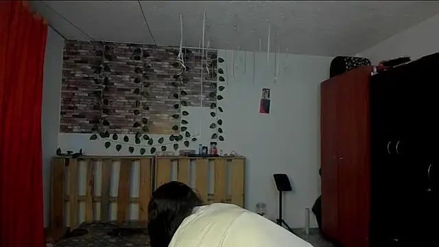 Snapshot of nicole_volkov chatting on 15, 11, 2025 nicole volkov online show from 15, 11, 2025