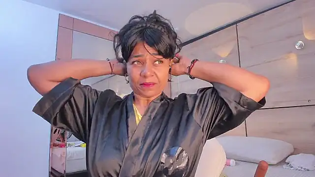 martina touss online show from 11, 11, 2025