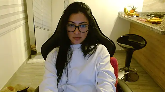 Charlotte cute18 online show from 10, 1, 2026