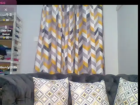 Snapshot of Petite_254 chatting on 5, 2, 2025 Petite 254 online show from 5, 2, 2025