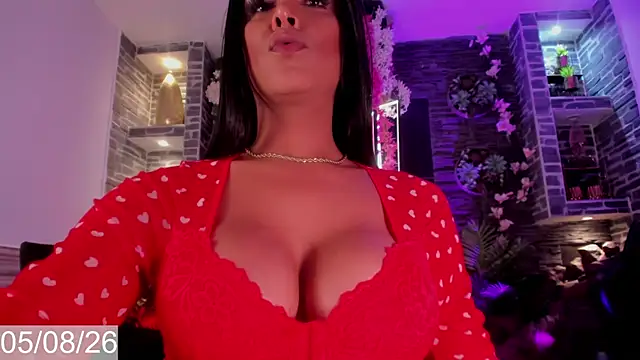 Snapshot of Sweets_Hanna chatting on 5, 8, 2026 Sweets Hanna online show from 5, 8, 2026