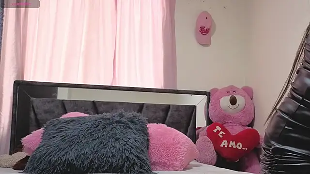 Snapshot of Hotsamantamature chatting on 5, 11, 2025 Hotsamantamature online show from 5, 11, 2025