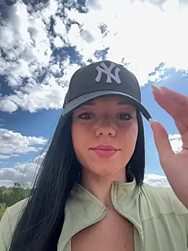 Vanesskaa online show from 6, 8, 2026