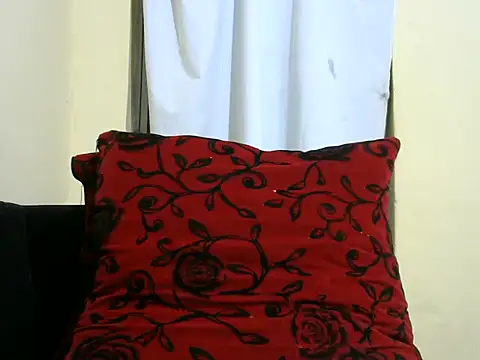 preettys56 online show from 10, 9, 2025