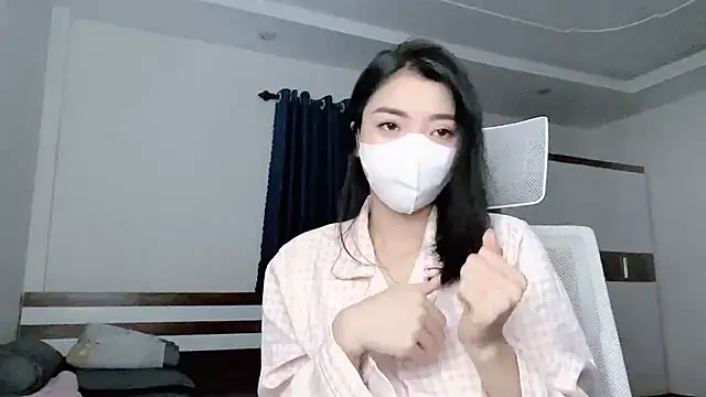 Snapshot of Linda_2k chatting on 10, 11, 2025 Linda 2k online show from 10, 11, 2025