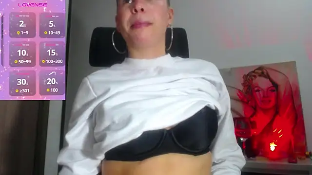 Shantalhotx69 online show from 4, 12, 2024