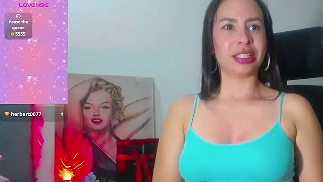 Shantalhotx69 online show from 11, 1, 2025