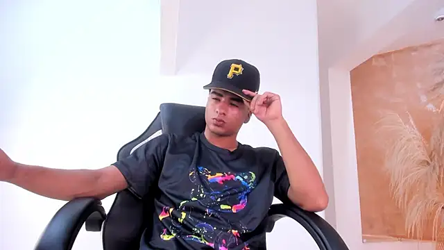 ANGEL NICOLAS online show from 8, 12, 2024