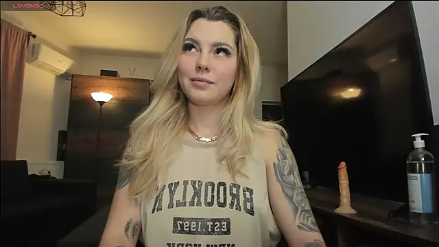 Snapshot of justchloex chatting on 22, 1, 2025 justchloex online show from 22, 1, 2025