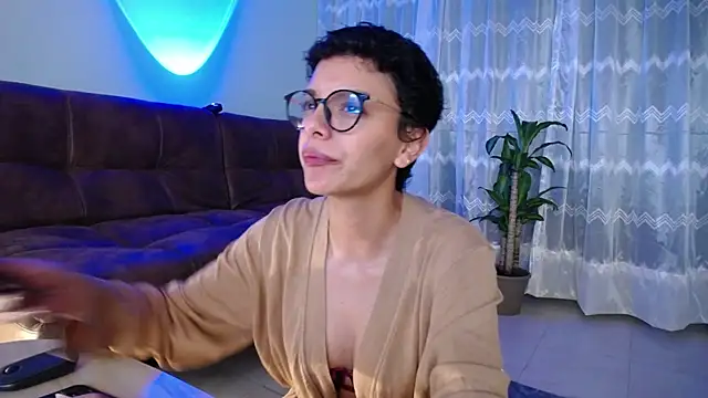 peyton golden1 online show from 16, 1, 2025