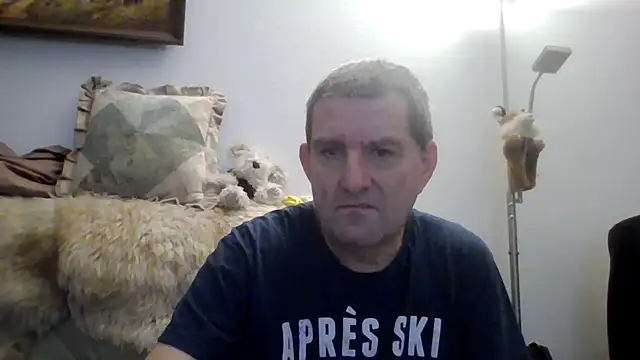 Snapshot of Lutzi1 chatting on 11, 2, 2025 Lutzi1 online show from 11, 2, 2025