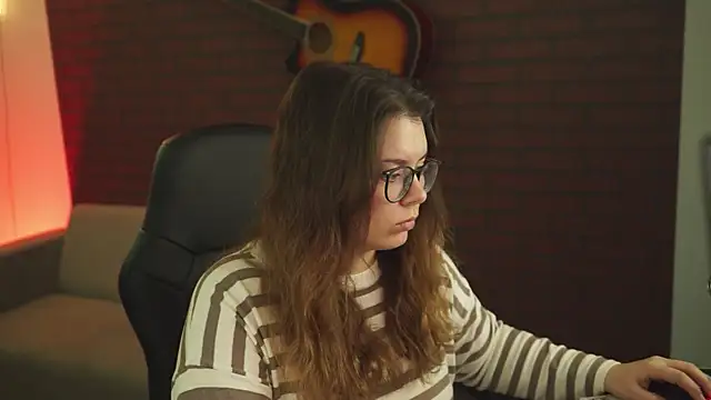 Snapshot of KeytSilvas chatting on 12, 1, 2025 KeytSilvas online show from 12, 1, 2025