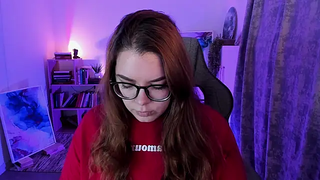 Snapshot of KeytSilvas chatting on 9, 10, 2025 KeytSilvas online show from 9, 10, 2025