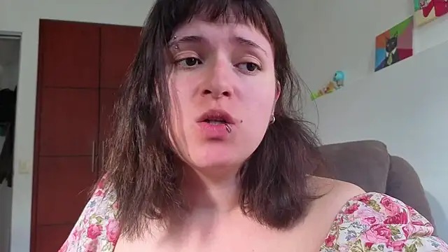 NEXT DOOR GIRL  online show from 25, 6, 2026