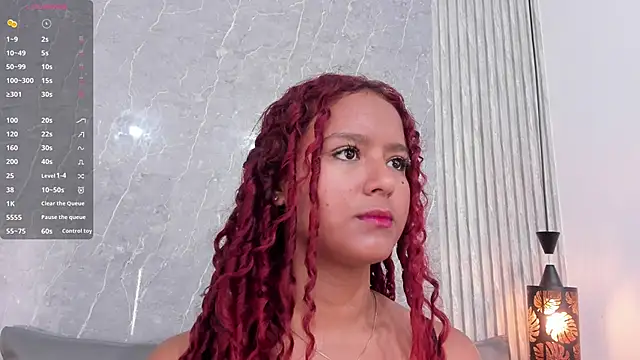 Snapshot of Sophiee_Velvet chatting on 11, 1, 2025 Sophiee Velvet online show from 11, 1, 2025