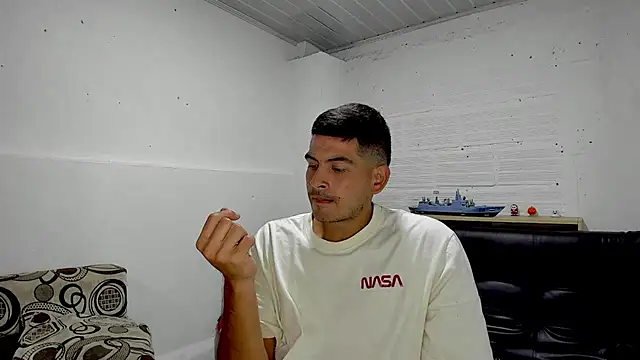 Himoreno25 online show from 11, 12, 2024