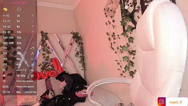 Snapshot of Punkys_ chatting on 15, 11, 2025 Punkys online show from 15, 11, 2025