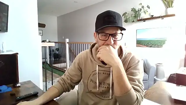 Snapshot of Bigdicktrav902 chatting on 9, 3, 2026 Bigdicktrav902 online show from 9, 3, 2026