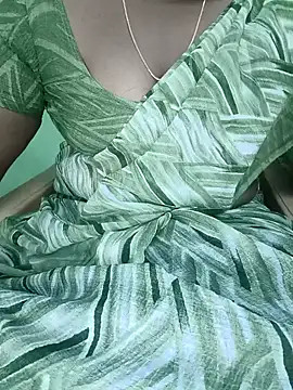 Snapshot of tamil_subha69 chatting on 8, 12, 2024 tamil subha69 online show from 8, 12, 2024