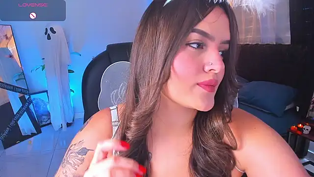 ellarosee  online show from 28, 10, 2025