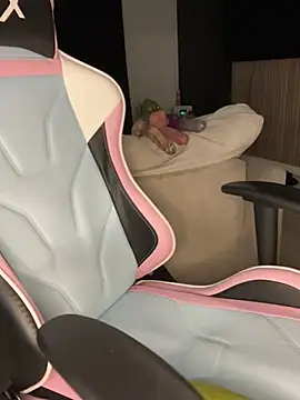 Snapshot of chelsiekink3 chatting on 24, 12, 2024 chelsiekink3 online show from 24, 12, 2024