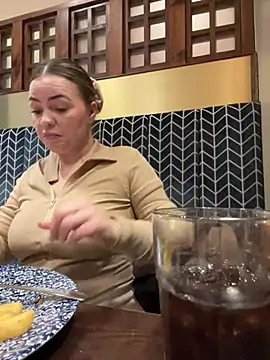 Snapshot of chelsiekink3 chatting on 7, 1, 2025 chelsiekink3 online show from 7, 1, 2025